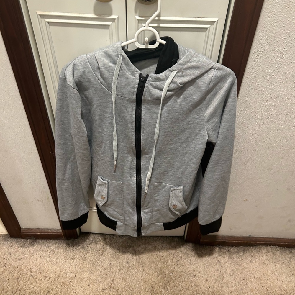 It is a woman’s jacket no name inside.